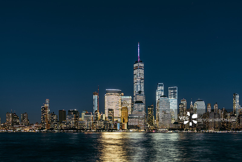 夜晚,曼哈顿,城市天际线正版图片素材